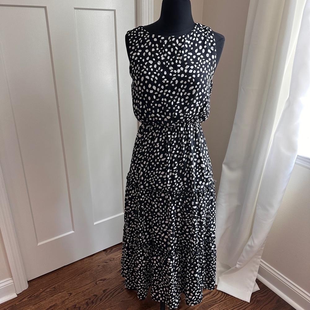 Black patterned midi dress